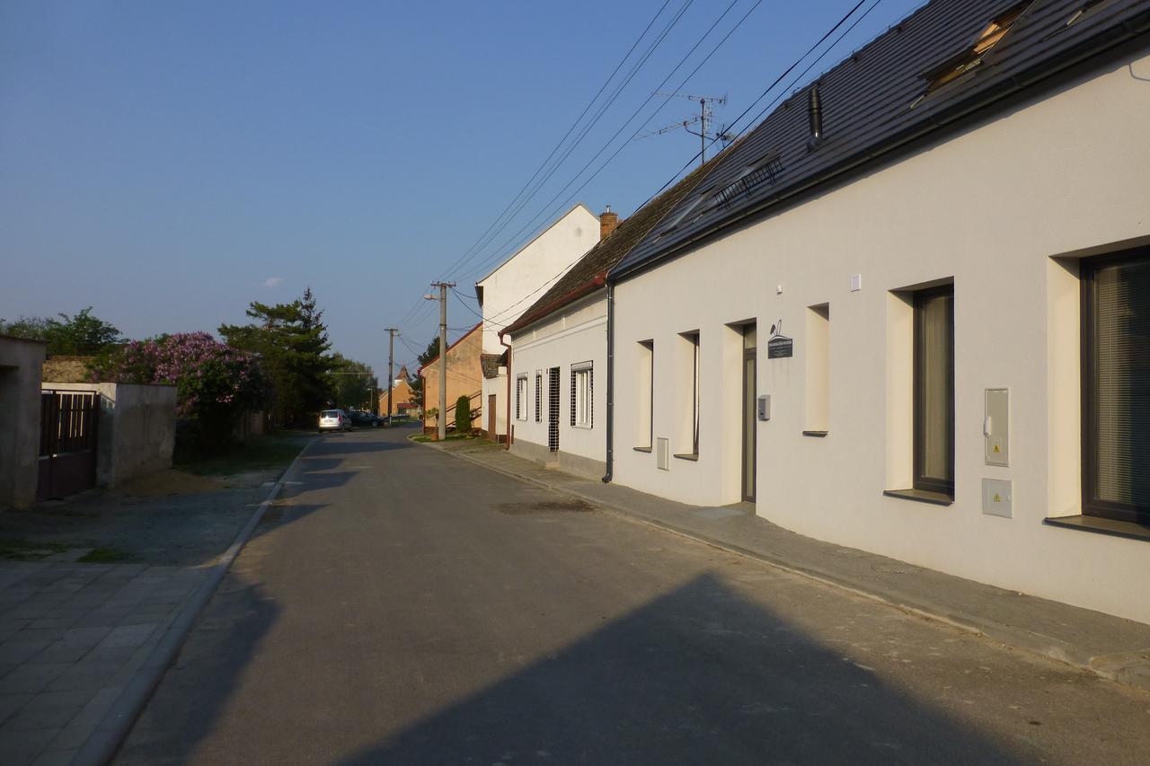 Pod Kralicim Vrchem Apartment Milovice  Exterior photo